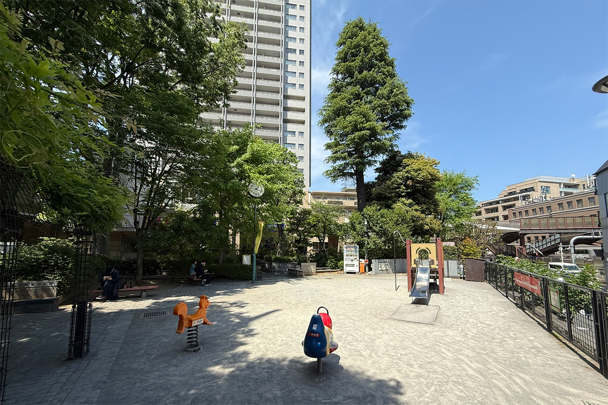 代官山公園 徒歩約5分(約328m)